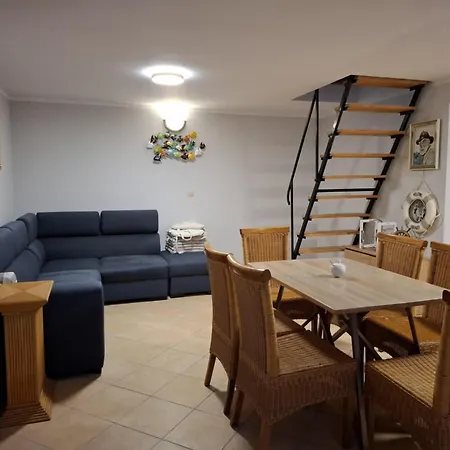 Bialy Dla 8 Osob Oraz Sternika Dla 4 Osob - Jezioro, Las, Wiejski Klimat * Miedzychod