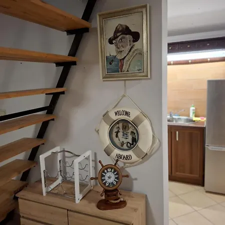 Bialy Dla 8 Osob Oraz Sternika Dla 4 Osob - Jezioro, Las, Wiejski Klimat Ferienhaus Miedzychod