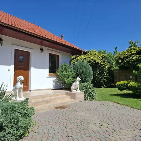 Bialy Dla 8 Osob Oraz Sternika Dla 4 Osob - Jezioro, Las, Wiejski Klimat Ferienhaus Miedzychod