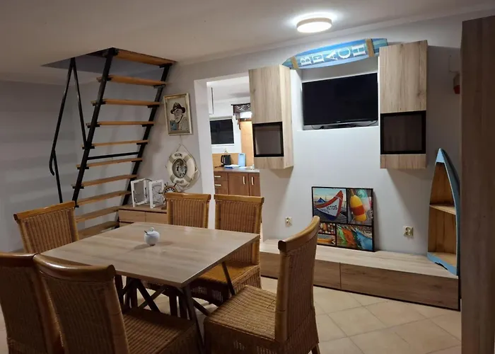 Bialy Dla 6 Osob Oraz Sternika Dla 4 Osob - Jezioro, Las, Wiejski Klimat * Miedzychod