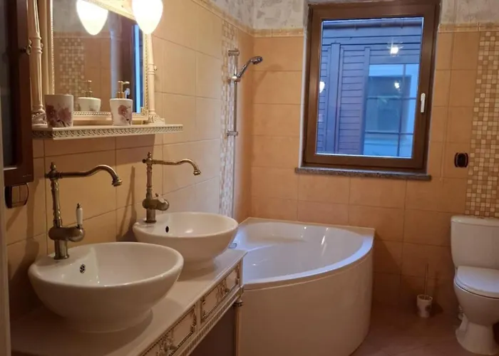 Bialy Dla 6 Osob Oraz Sternika Dla 4 Osob - Jezioro, Las, Wiejski Klimat *