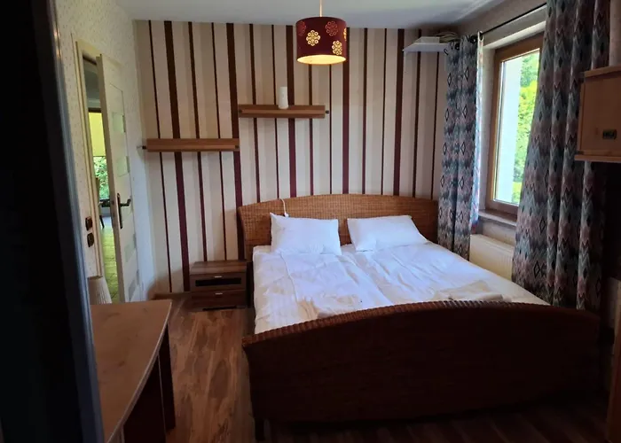 Bialy Dla 6 Osob Oraz Sternika Dla 4 Osob - Jezioro, Las, Wiejski Klimat Miedzychod