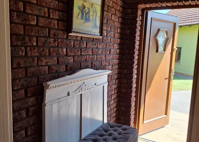 Bialy Dla 6 Osob Oraz Sternika Dla 4 Osob - Jezioro, Las, Wiejski Klimat Miedzychod